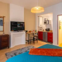 Espace cuisine avec bar location touristique Amiens