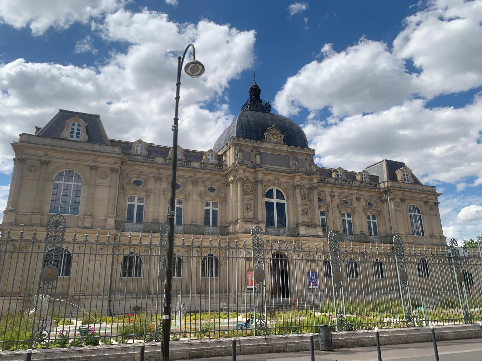 Musee de picardie proche appartement Amiens